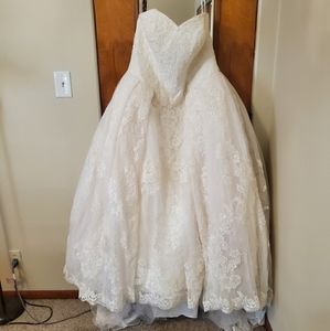 Oleg Cassini Wedding Dress NWT